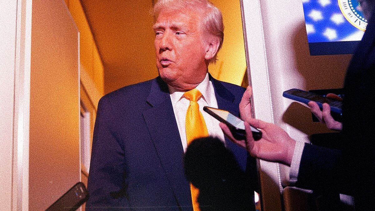 Трамп отвечает на вопросы журналистов