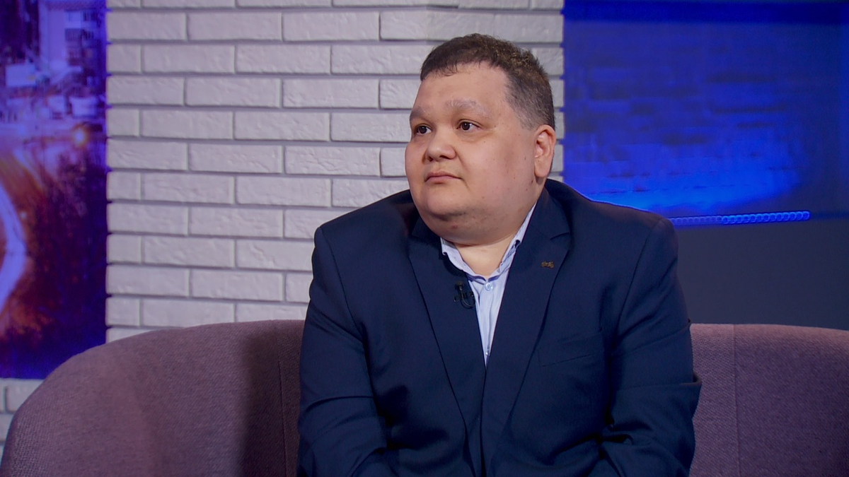 Эксперт Андрей Бухна и сам сталкивался с уловками мошенников. Аферисты пытались обмануть его мать 
