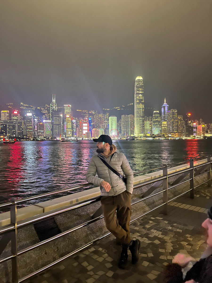 Панорамный вид с набережной Гонконга