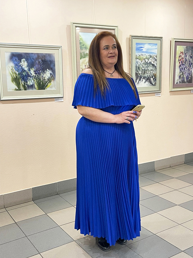 В тверской библиотеке открылась выставка акварельных работ