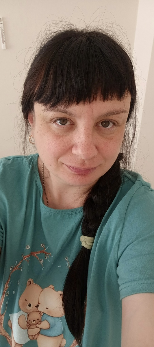 Я не прибраная 😁 ещё веснушки вылезли 🙈