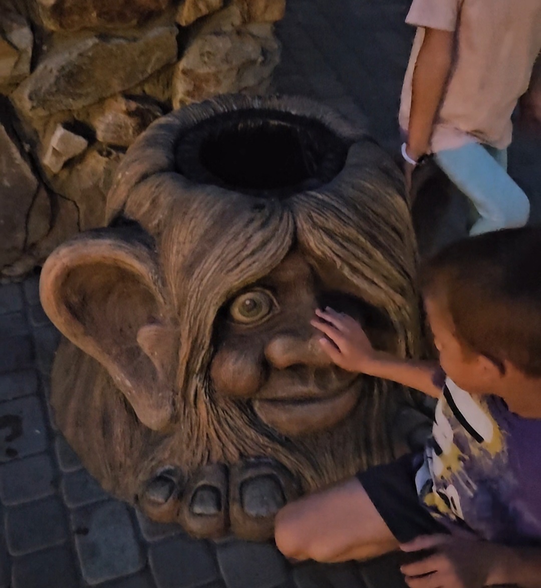 Парк Лога. Ростовская область 