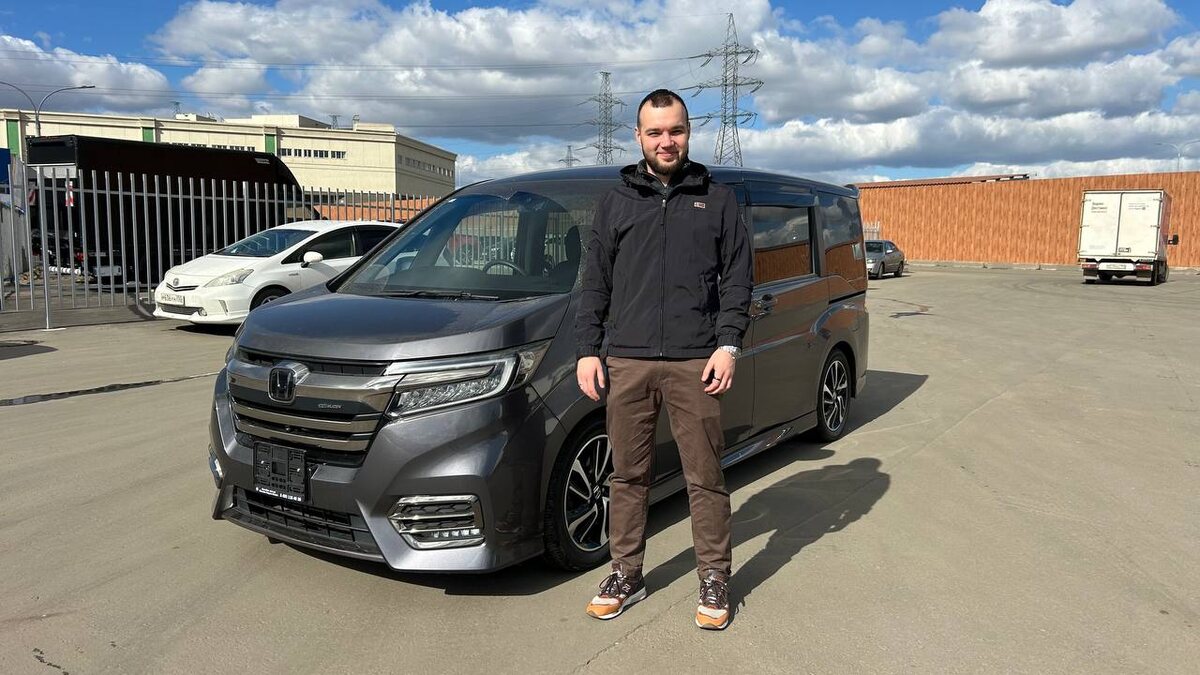 Honda Stepwgn Spada 2018г 