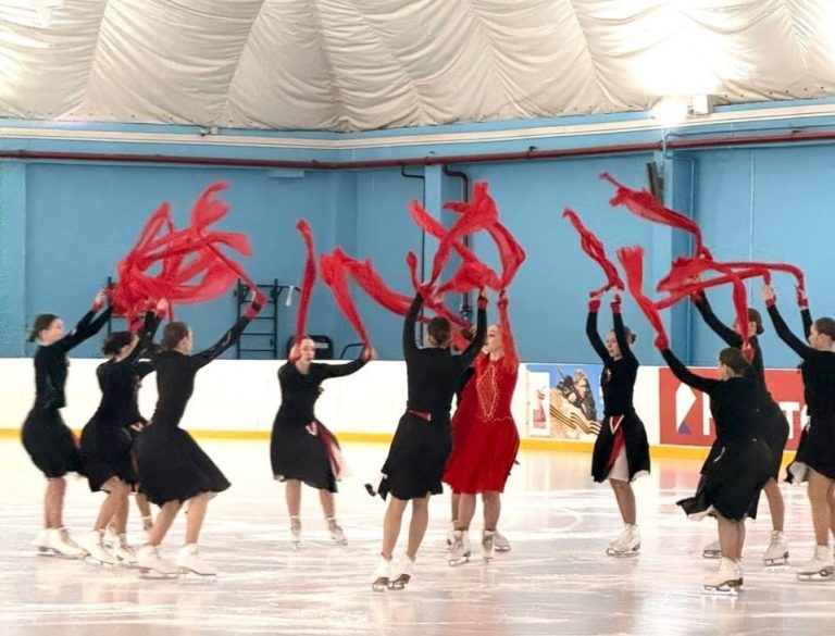    В Оренбурге завершились Всероссийские соревнования по фигурному катанию Антон Пичурин