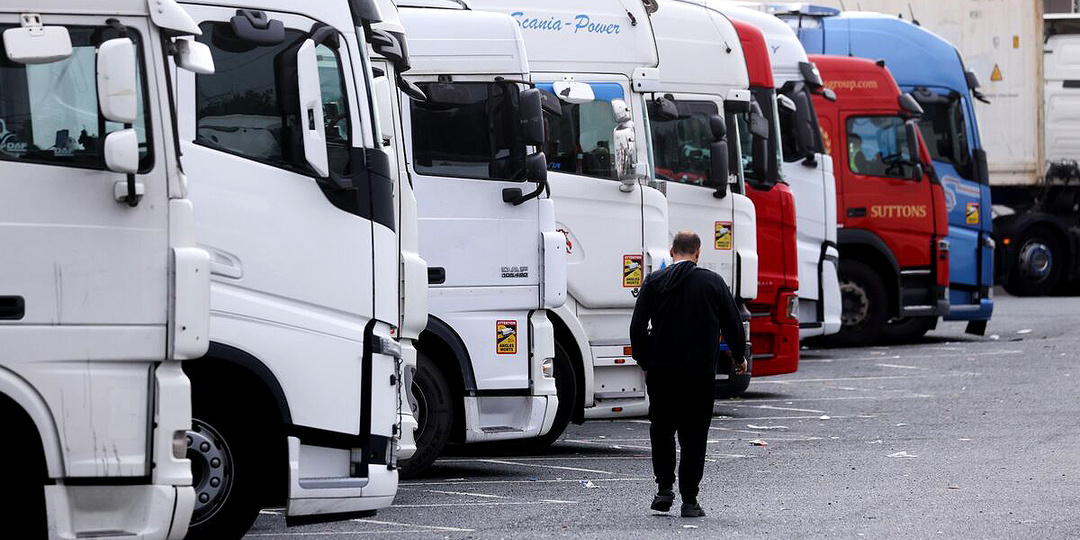 Зарплата дальнобойщиков – 250 000 рублей, но народ не идет: спросил знакомого водителя фуры почему