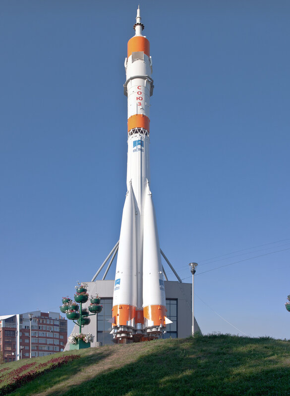 Такая вот реальная ракета есть в Самаре.