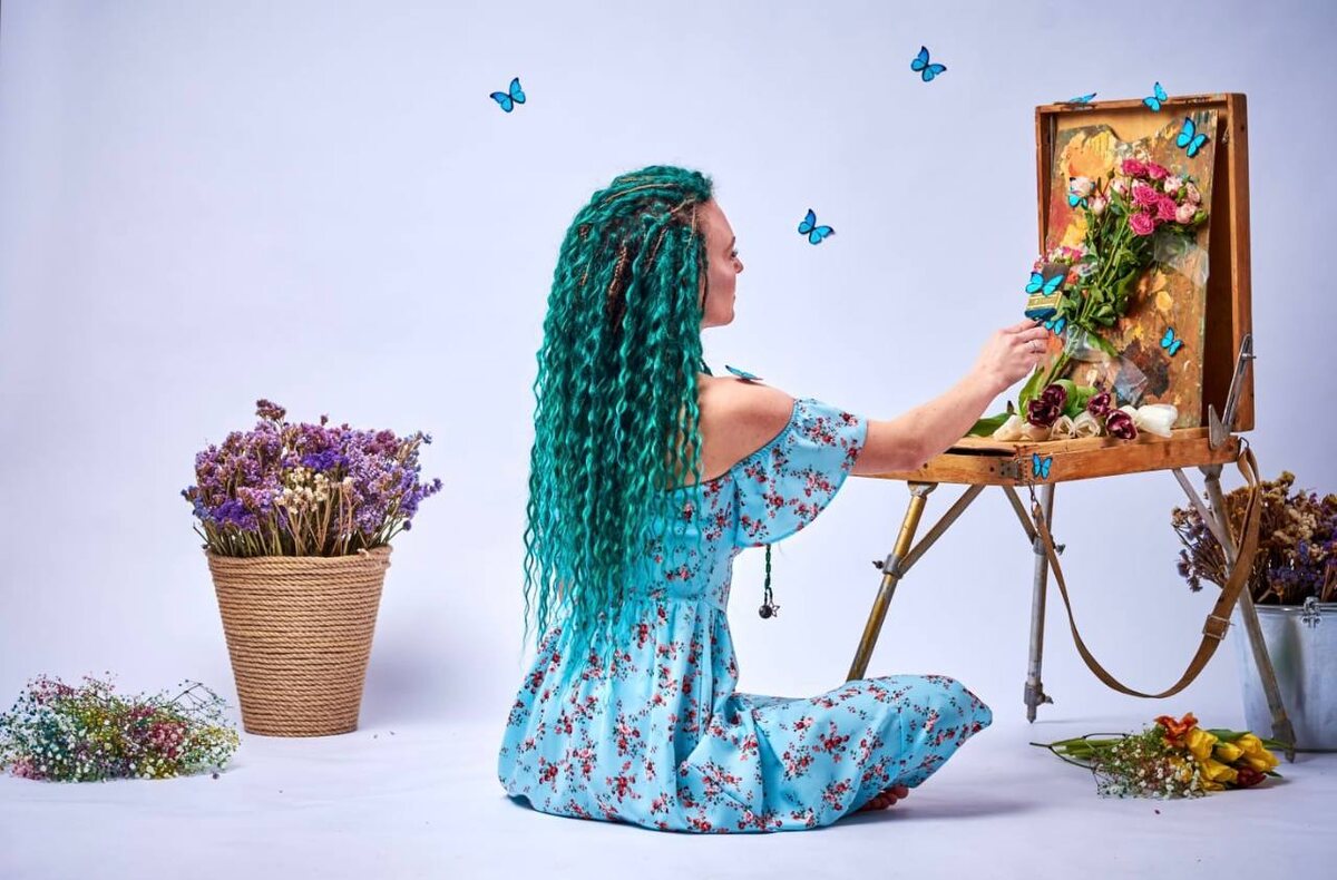 На фото преподаватель программы "Мастер по безопасным дредам"