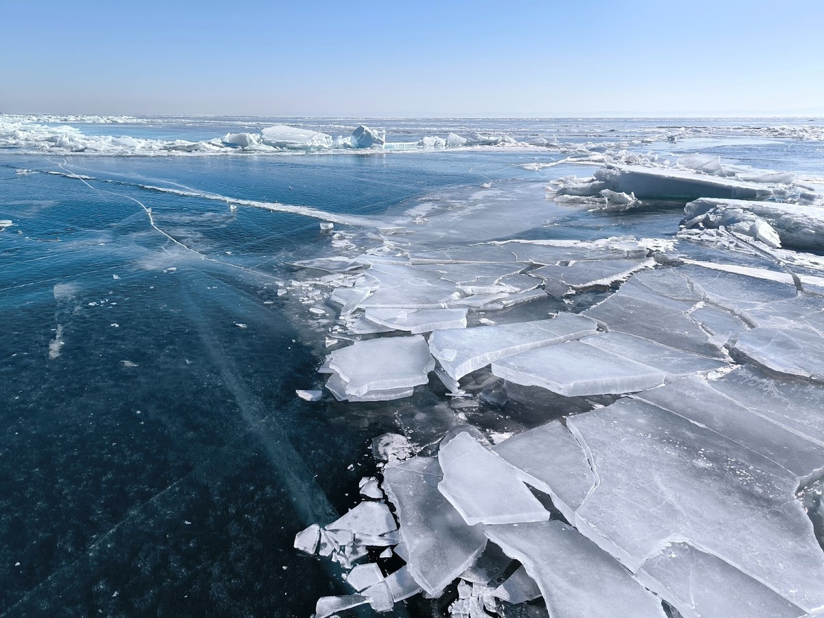 В километре от берега, посёлок Б. Голоустное