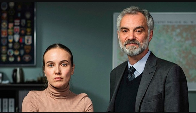 Вот и напарницу определили специфическую: своенравную девицу со сложной судьбой, да к тому же профессор в свое время влепил ей двойку на экзамене