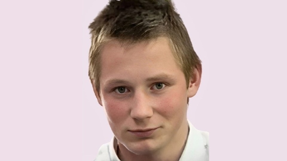 В Новосибирске пропал 16-летний подросток с голубыми глазами