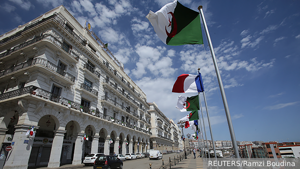     Фото: REUTERS/Ramzi Boudina   
 Текст: Валерия Вербинина