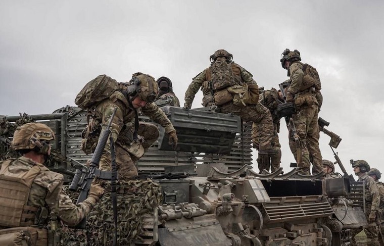    Социальные сети