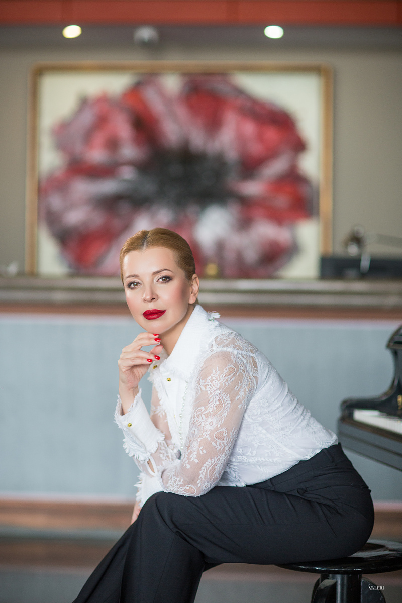 Юлия Аксёнова — адвокат по уголовным делам и юрист со стажем работы более 26 лет.