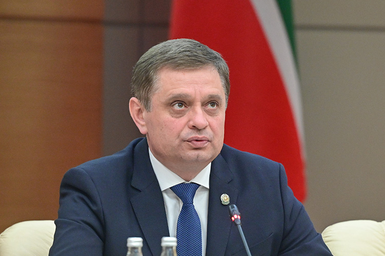    Александр Шадриков: «Наш принцип: нельзя никогда утаивать проблему. Нужно говорить [о ней]. И проблемы надо называть своими именами».   
Фото: prav.tatarstan.ru