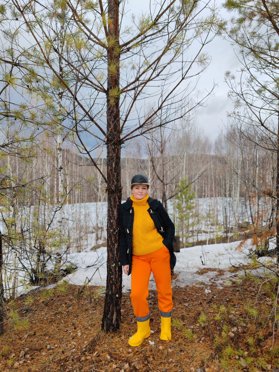 А позади меня горы!