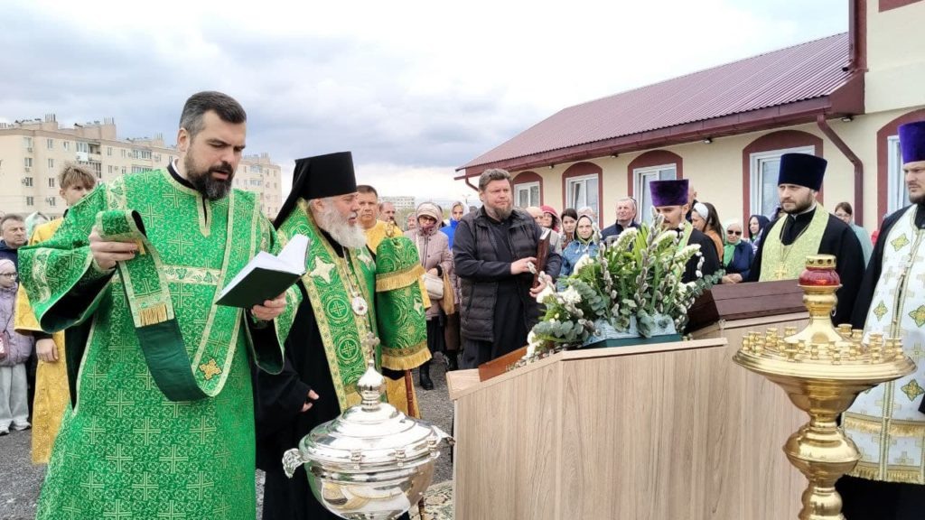     У храма Георгия Победоносца появился свой голос: волжанка подарила церкви колокольную звонницу
