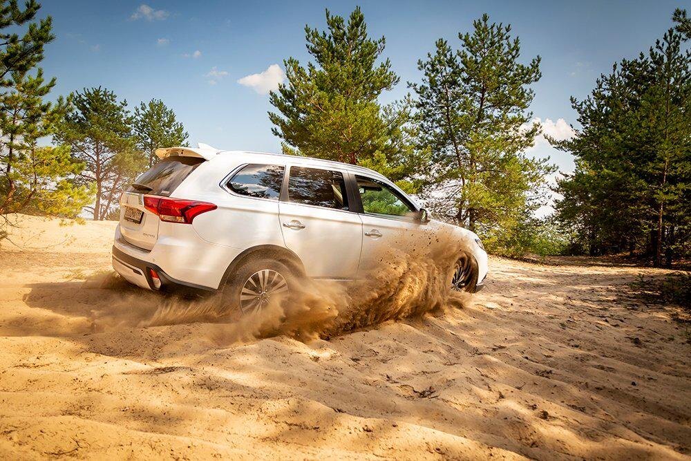 Кроссовер - автомобиль, который увезет Ваш мангал и палатку дальше, чем обычная легковушка.