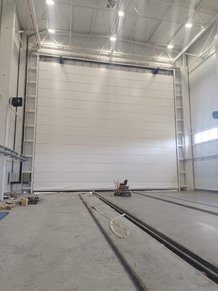 Листайте вправо...