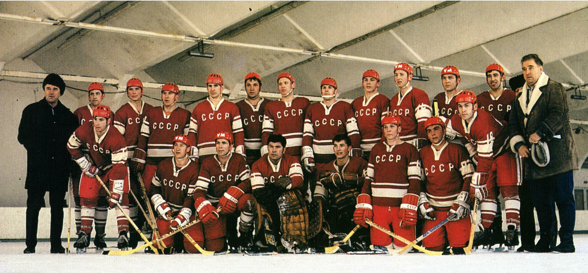 Защитники – это особая каста игроков, чья работа зачастую остаётся незамеченной, хотя именно от них зависит чуть ли не половина успеха всей команды.