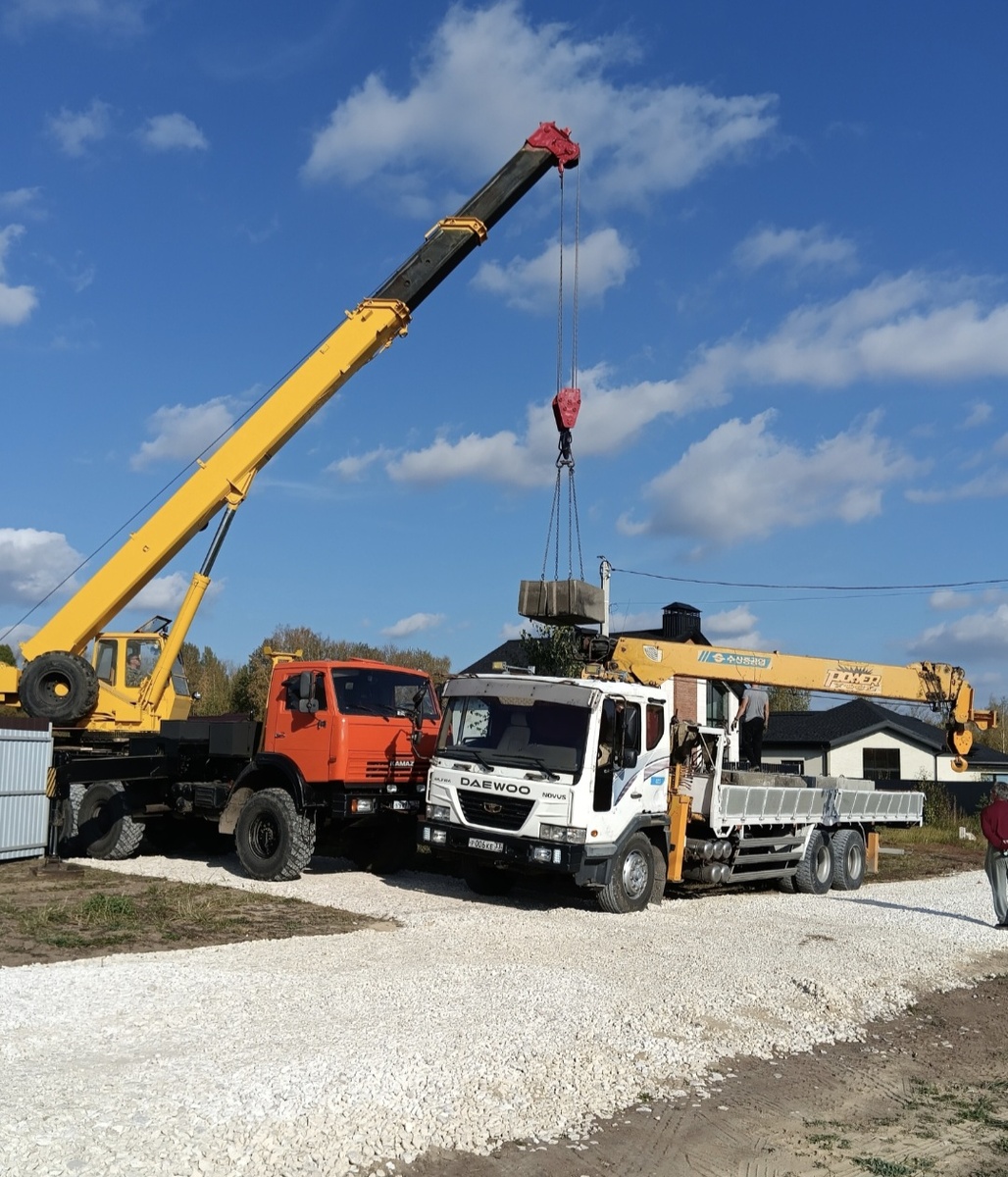 Фото автора канала. Разгрузка блоков фбс.