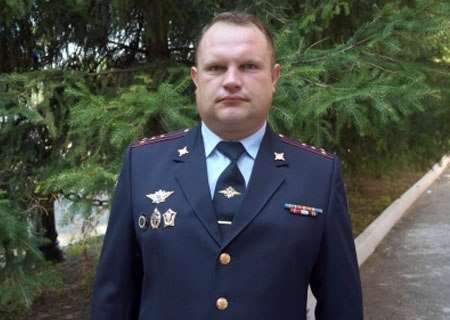 Брянский полицейский спас из воды подростков