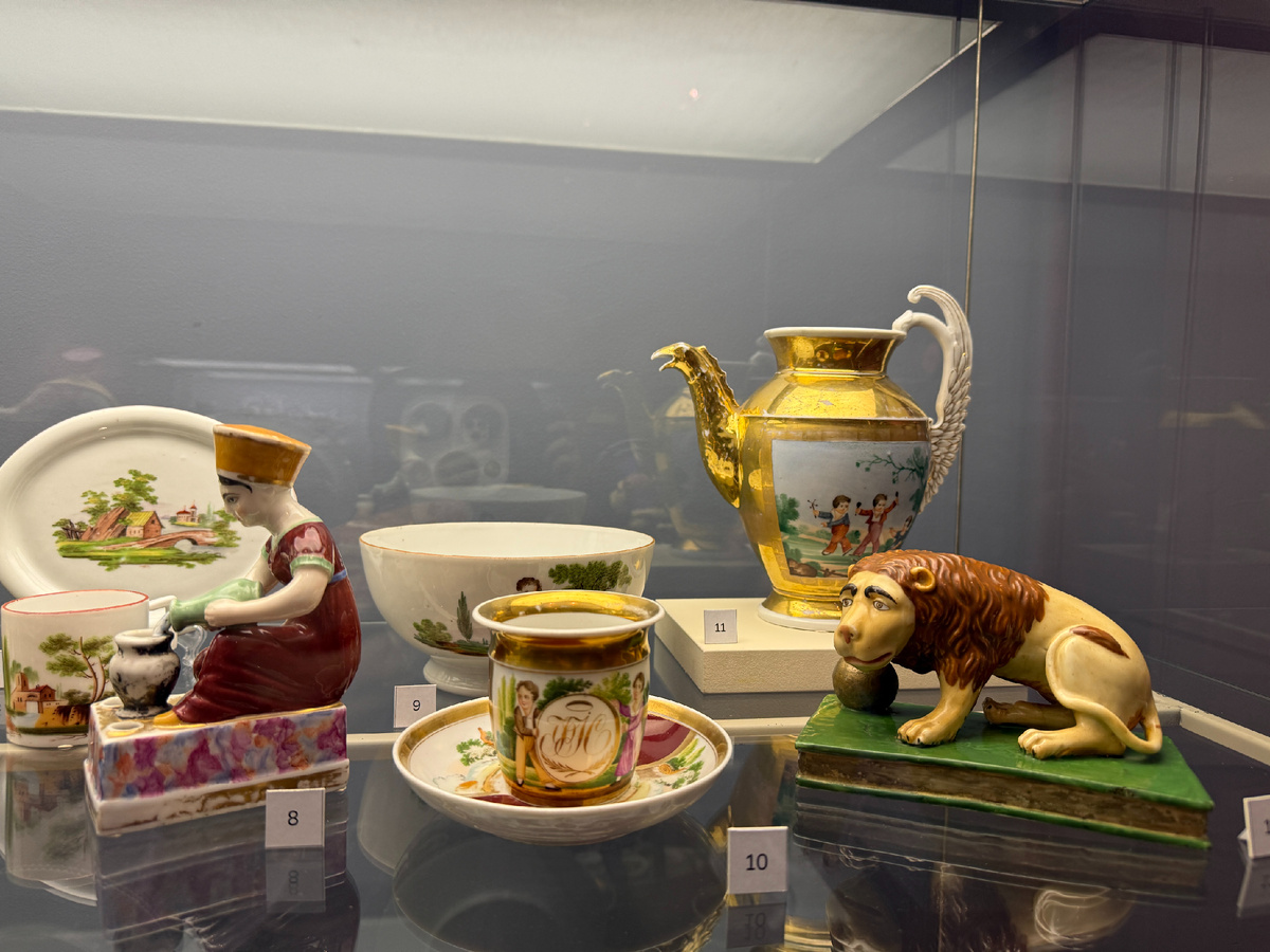 Гжель была и такой! (листайте галерею, чтобы увидеть все фото)