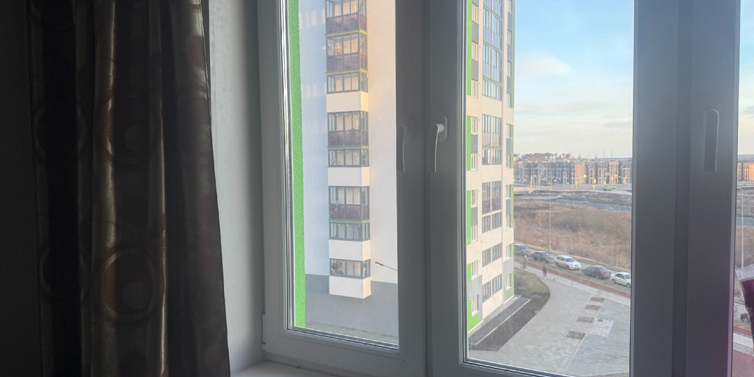 Никогда не мойте пластиковые окна, и ваши соседи скажут вам спасибо. Как правильно очищать пластиковые окна