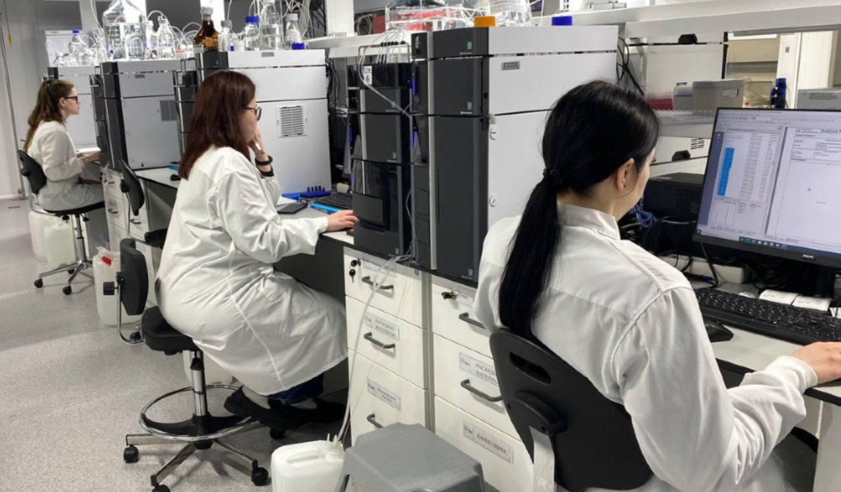     Фармацевтическая компания. Источник: REGIONS Автор фото: Юлиан Миранду