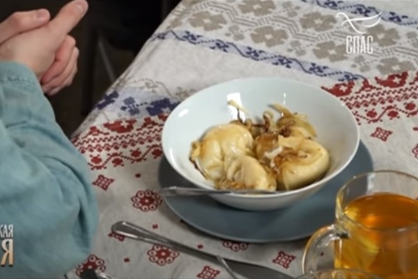 Варить в кипящей солёной воде 7-8 минут.
