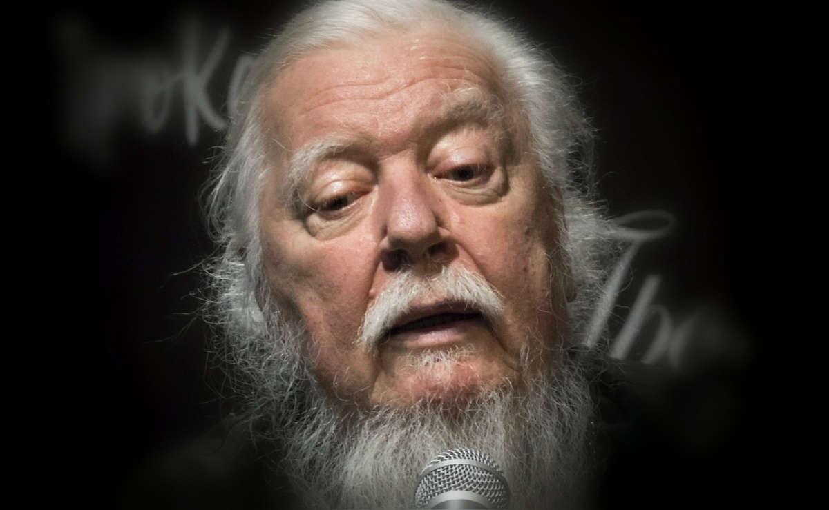 Димитрий Смирнов (07.03.1951 — 21.10.2020 гг.) — протоиерей, церковный и общественный деятель.