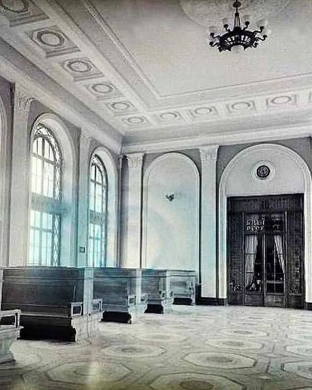 Сухуми. Железнодорожный вокзал. Зал ожидания.