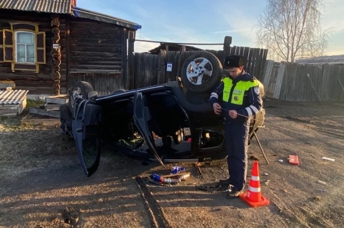    В Ирбитском районе водитель Renault Duster получил серьёзные травмы в ДТП