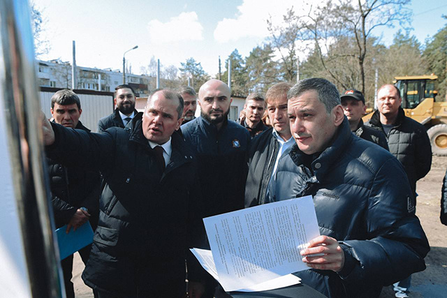    «Работы по замене трамвайных путей должны возобновиться в этом году», – заявил Хинштейн