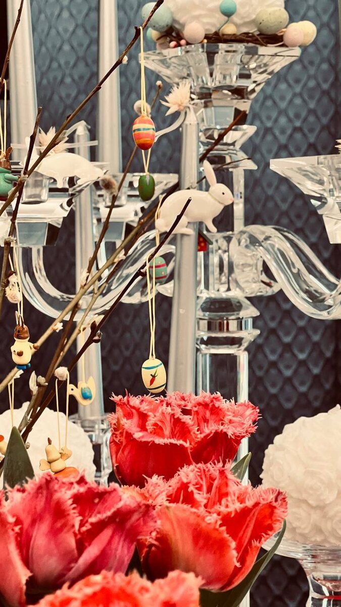 Вербным веточкам всегда найдется место на столе 