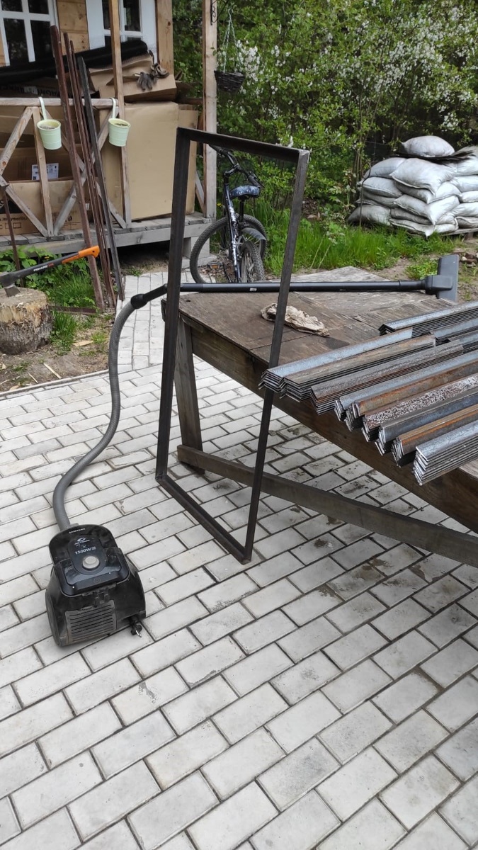 одна из первых изготовленных рам