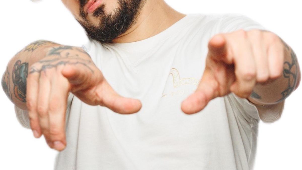 Паша Техник (Павел Ивлев) — российский рэпер. Один из основателей группы Kunteynir.