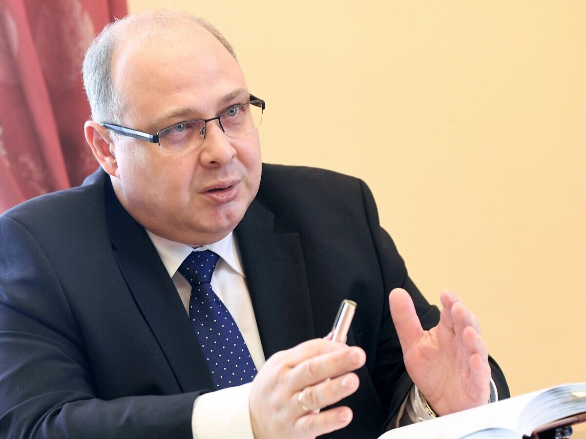    Директор Второго Европейского департамента МИД РФ Сергей Беляев во время интервью в Москве© РИА Новости / Сергей Пятаков