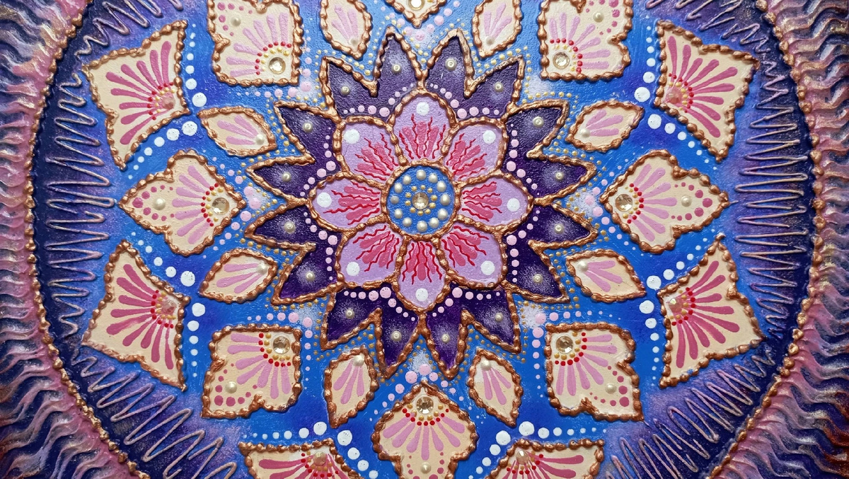 Одна из моих картин - объемная мандала