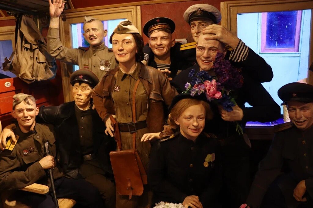    Жители Ростова посетили уникальную выставку в «Поезде Победы»