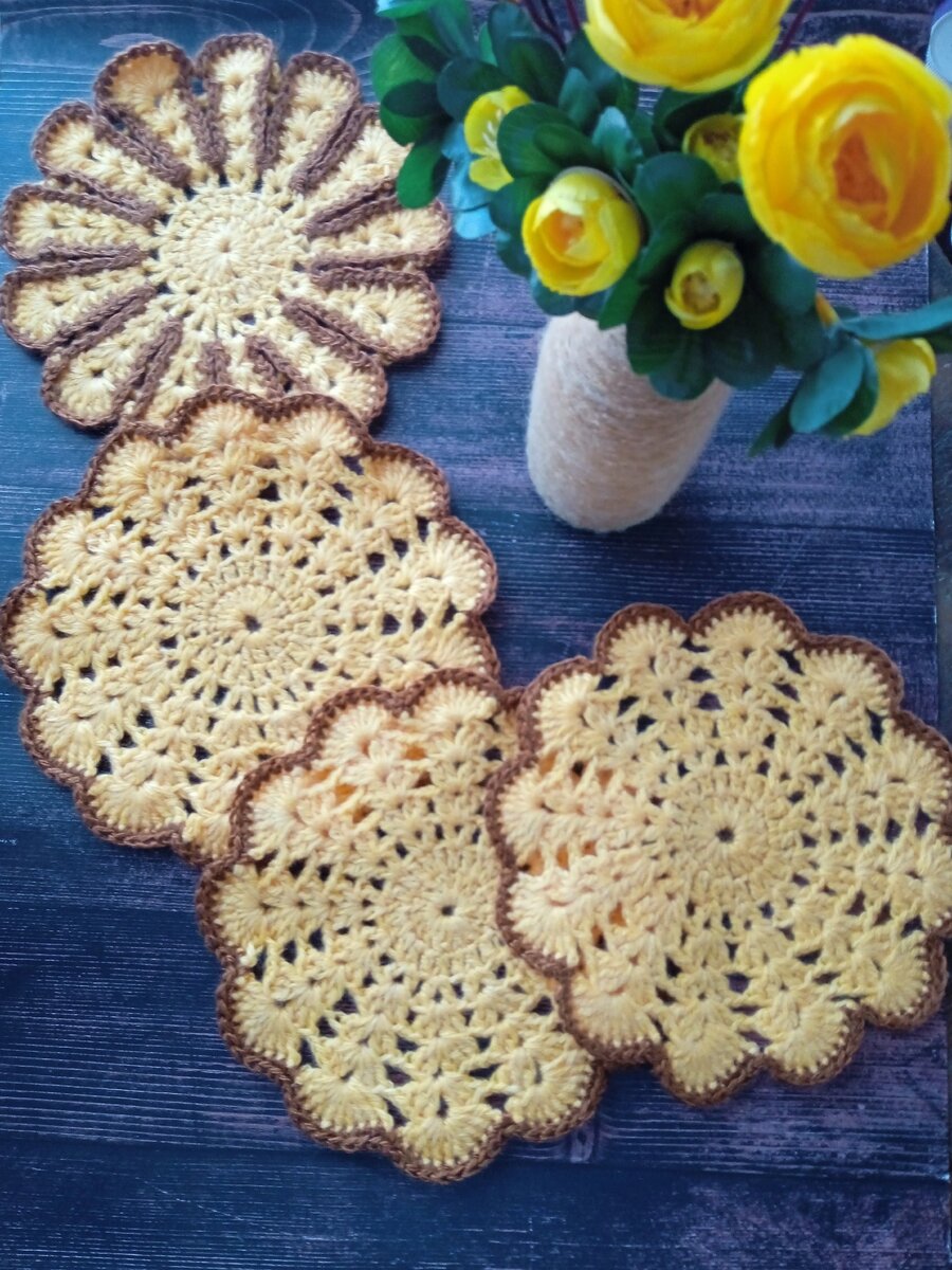 Салфетки под чайную пару. 