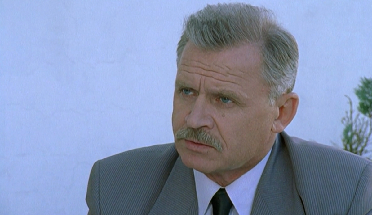 Кадр из сериала "Каменская", 1999 г., режиссер Юрий Мороз, сценаристы Александра Маринина, Александр Токарев, Наталия Полозова, композитор Алексей Айги (скриншот)