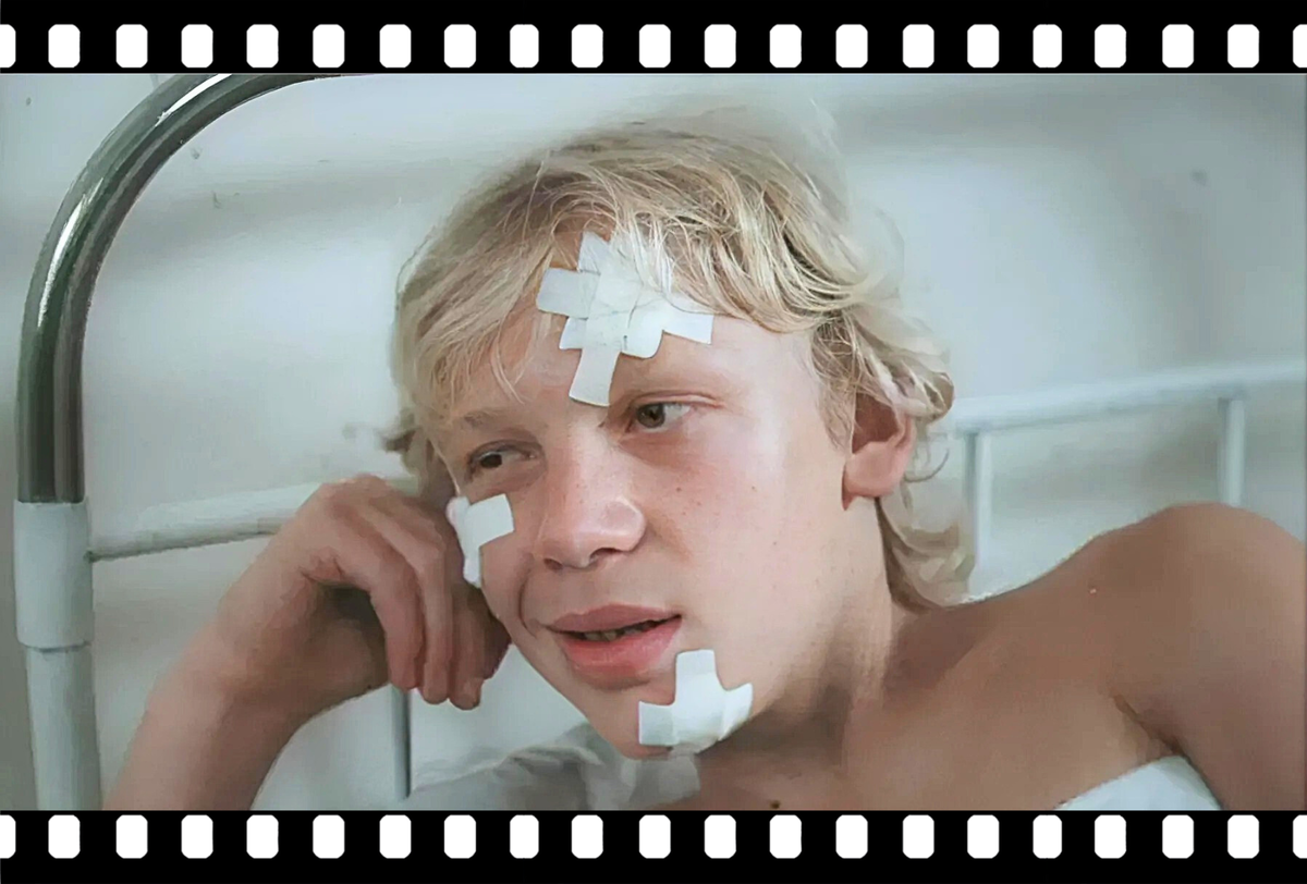 Александр Варакин (19 октября 1966 — 6 мая 2006) — актёр, снявшийся в нескольких фильмах, в том числе в киножурнале «Ералаш»