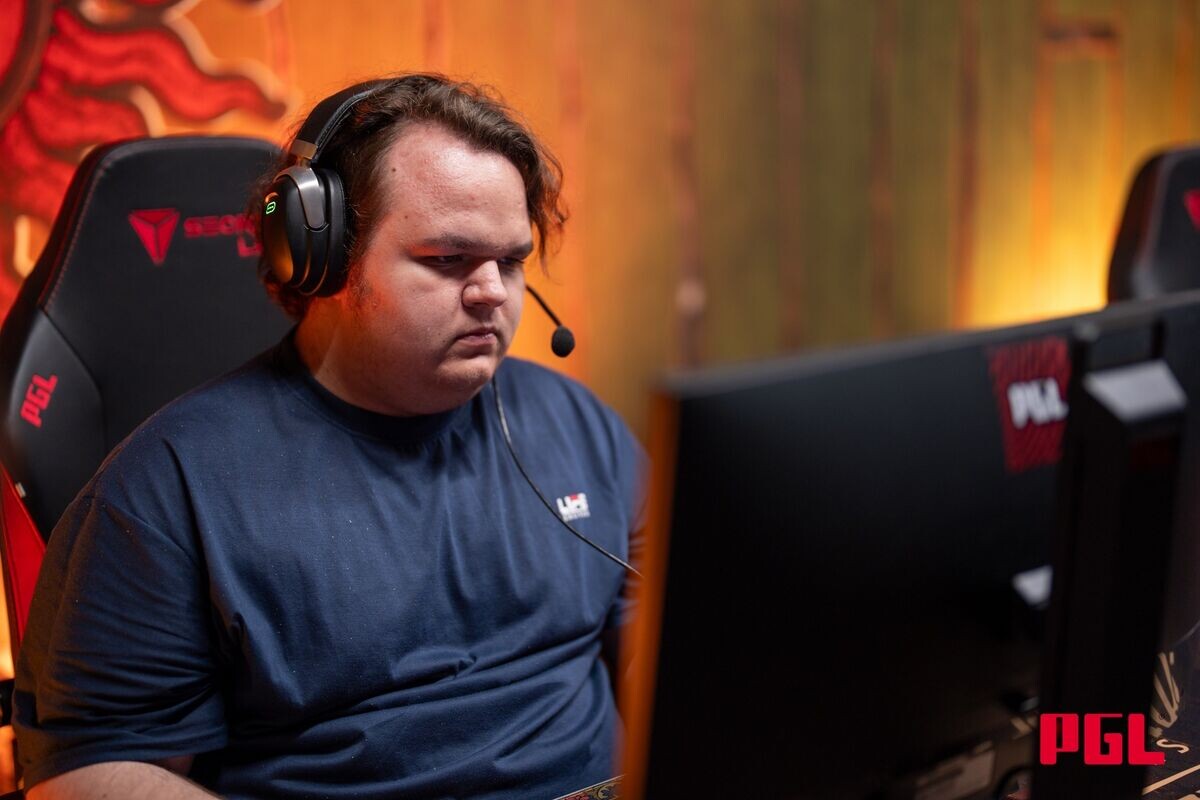  Марк Харламов <Mangekyou>