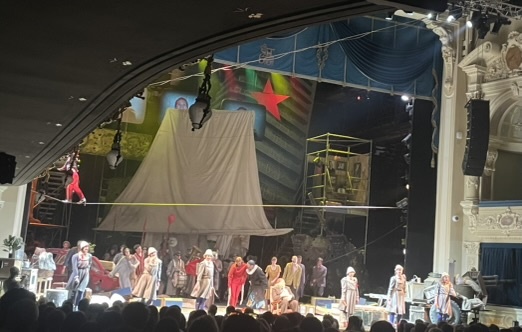 Тибул на сцене