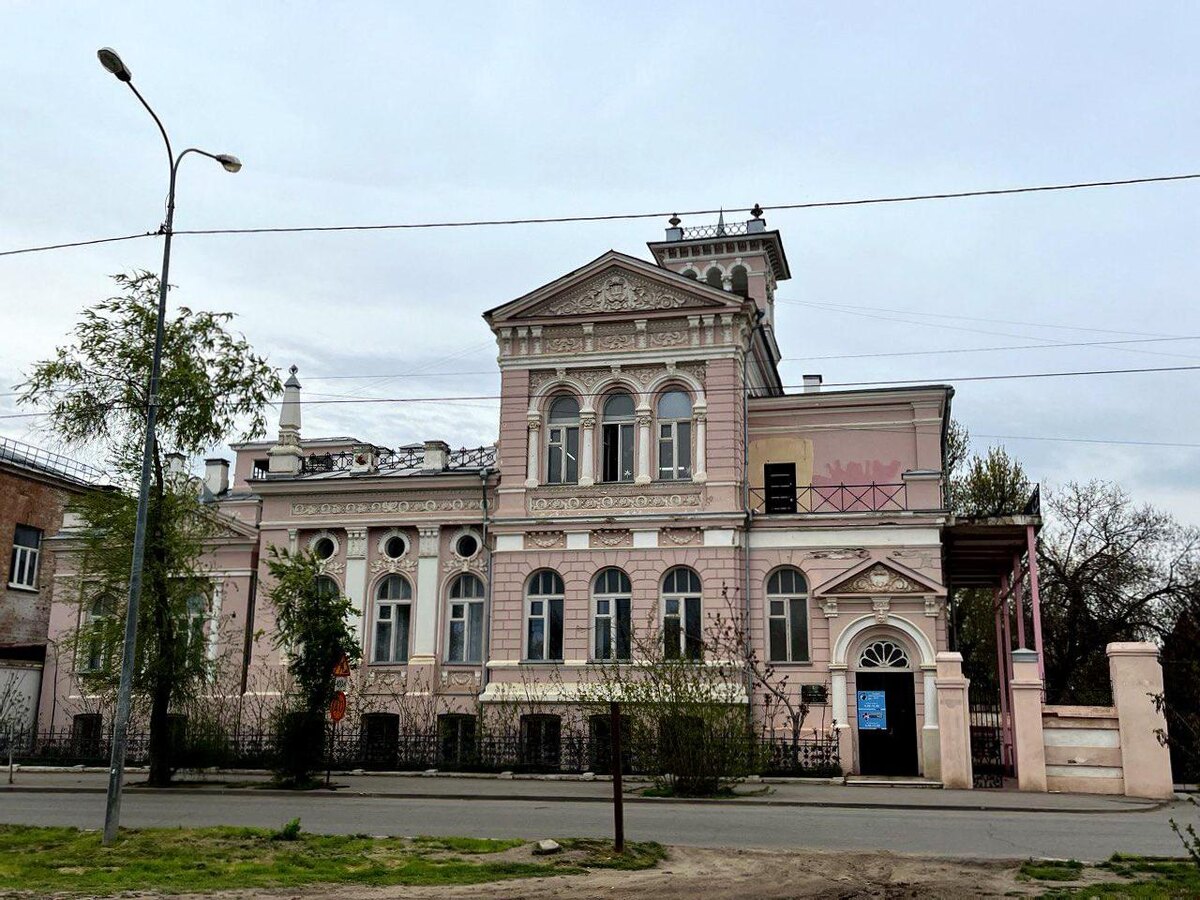 Вот так усадьба выглядит сейчас