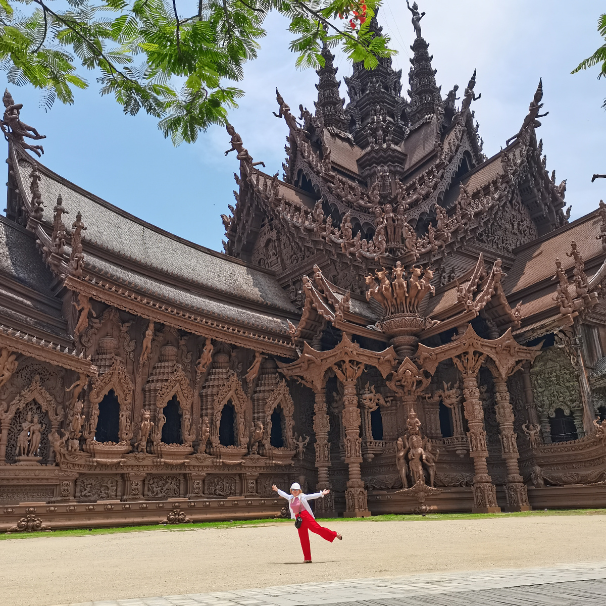 Высота 105 метров