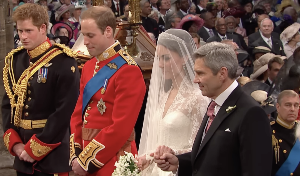    Члены королевской семьи. Фото: Youtube / @bbcnewsrussian