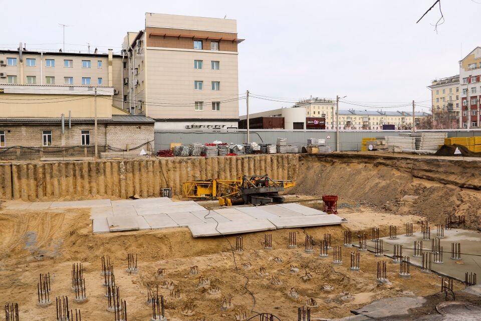   Стройка на месте ЦУМа. Апрель 2025 года. Источник: Виталий Барабаш