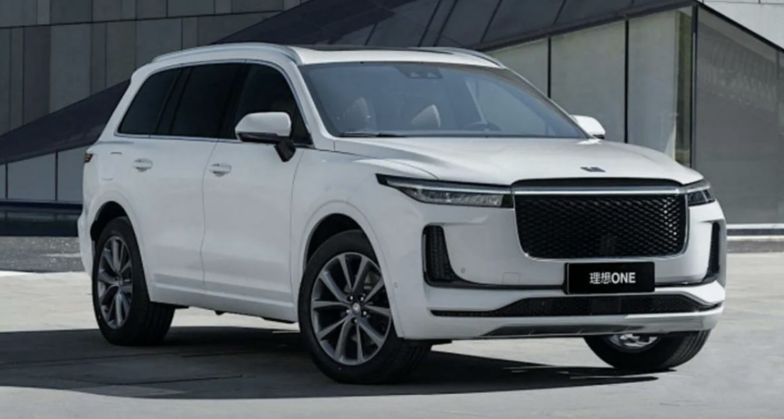 Старт продаж гибридного кроссовера Li One в Китае состоялся в начале 2020 года