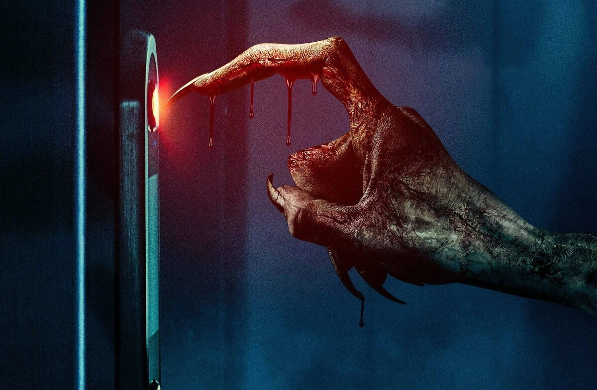 Кадр из фильма "Игра в лифте" 2023